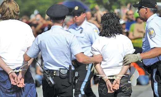 Activistas arrestados