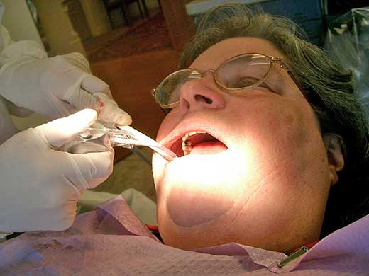 Dental hygienist