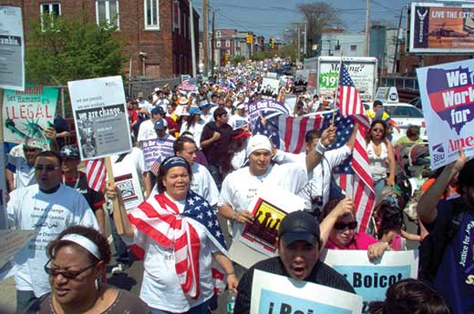 Inmigrantes marchan